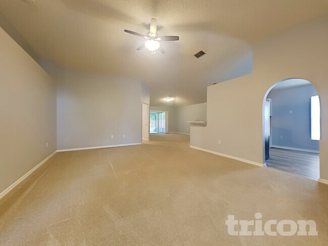 Building Photo - 7439 Lawn Tennis Ln