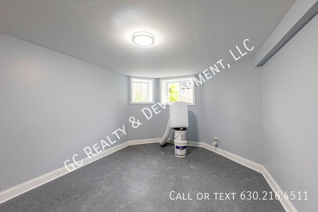 Foto del edificio - 6433 S Vernon Ave