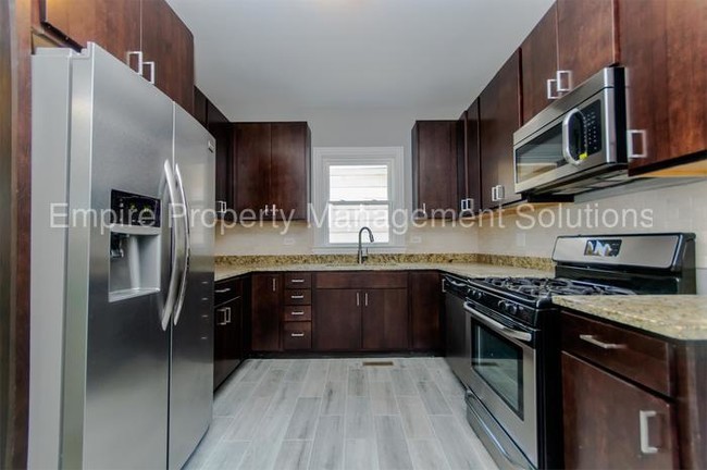 Foto del edificio - 8333 S Oglesby Ave