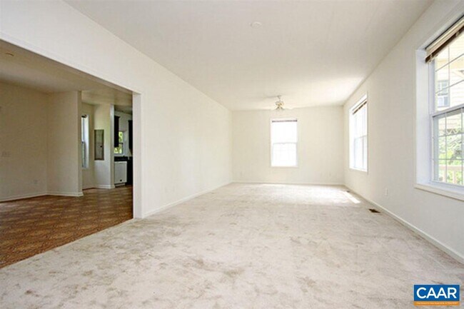 Foto del edificio - 224 Shamrock Rd