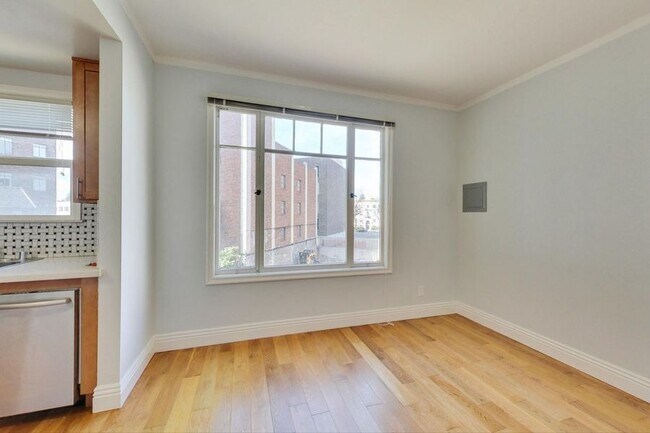 Foto del edificio - 465 Bellevue Ave