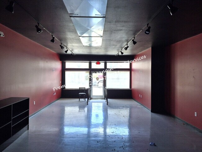 Foto del edificio - 538 Midland Ave