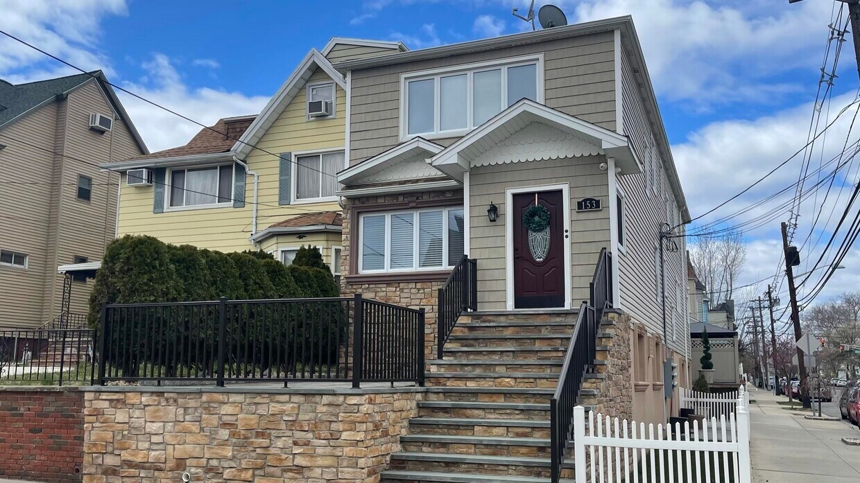 153 Lord Ave Unit 2, Bayonne, NJ 07002 Condo for Rent in Bayonne, NJ