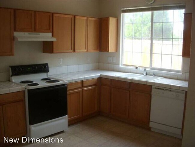 Building Photo - 3 br, 2.5 bath House - 2048 Tivoli Lane