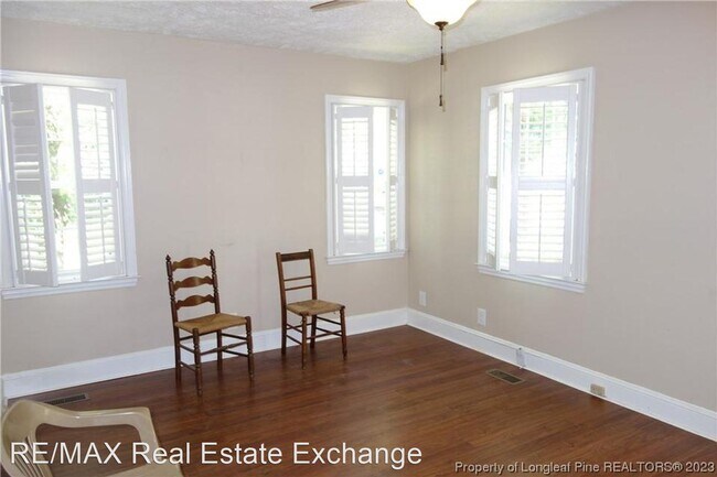 Building Photo - 2 br, 1 bath House - 1607 N. Cedar Street