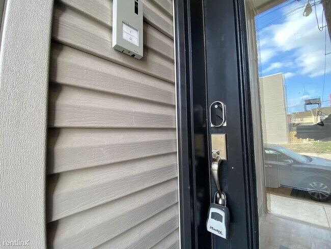 Foto del edificio - 1704 N Marshall St