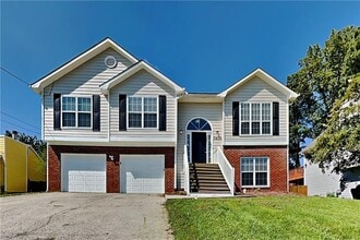 Building Photo - 5450 Princeton Oaks Dr