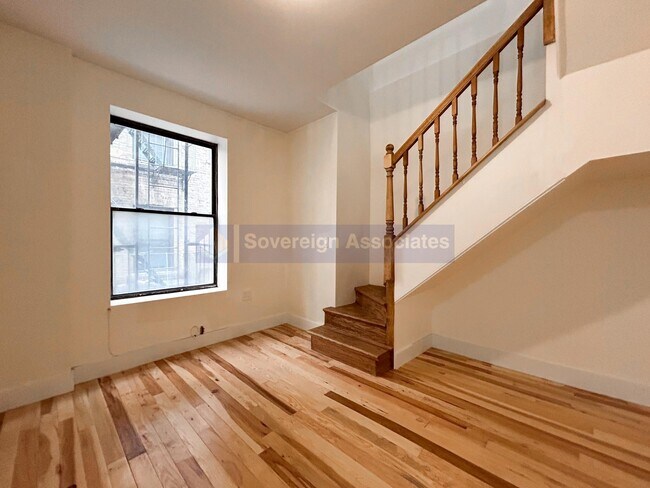 Foto del edificio - 38 Post Ave