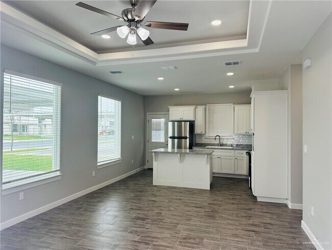 Foto del edificio - 1103 Sugar Gdn Dr