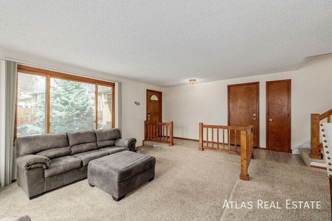 Building Photo - 4620 W 108th Pl