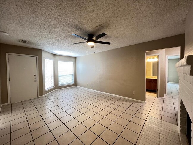 Foto del edificio - 13355 Water Oak Ln