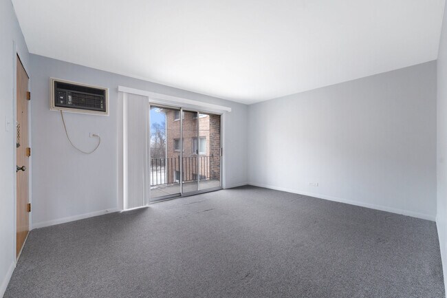Building Photo - 12510 Vincennes Rd