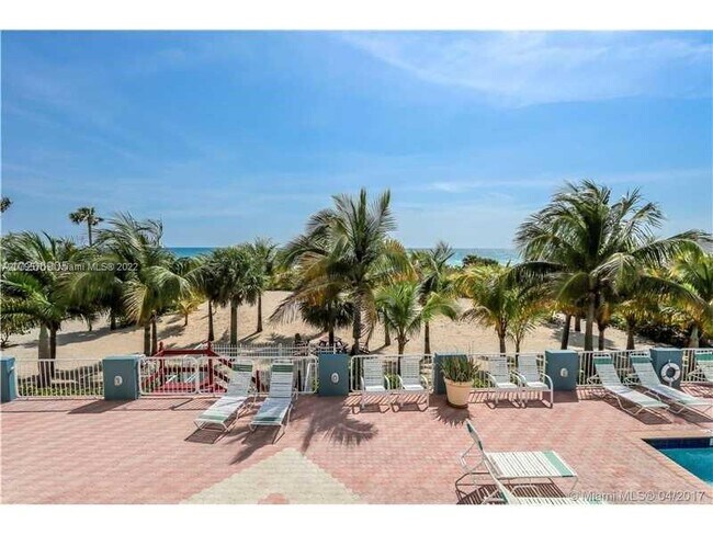 Foto del edificio - 9341 Collins Ave