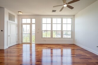 Building Photo - 55 Mallory Ave