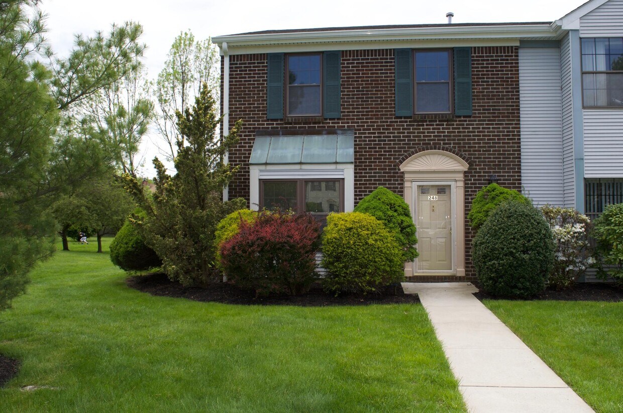248 Bromley Pl, East Brunswick, NJ 08816 Townhome Rentals in East