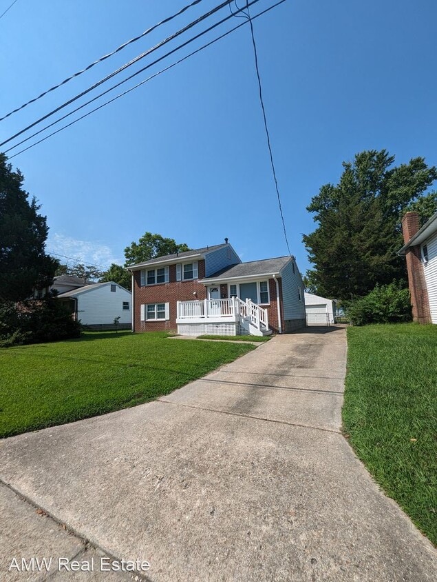Primary Photo - 4 br, 2 bath House - 15 Janet Drive