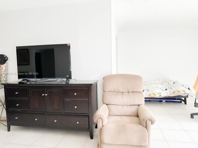 Foto del edificio - 601 Three Islands Boulevard