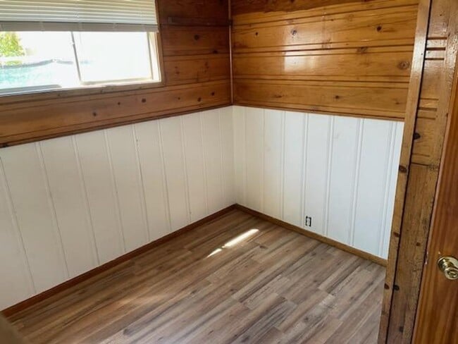 Building Photo - Southshore