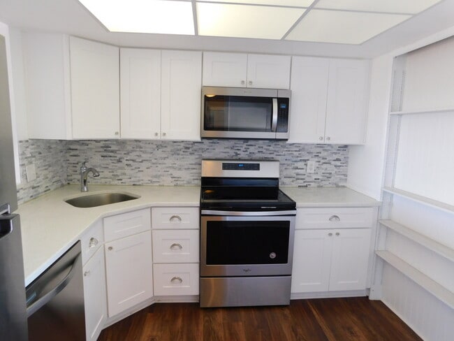 Foto del edificio - 2620 Cove Cay Dr