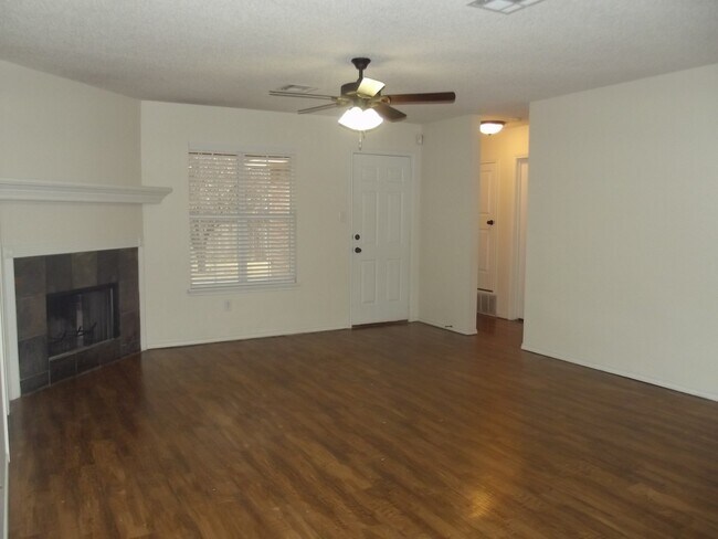 Foto del edificio - Three Bedroom in South Lubbock