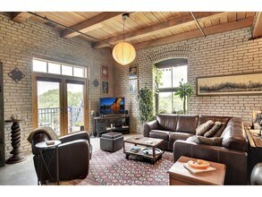 Building Photo - 127 5th St NE