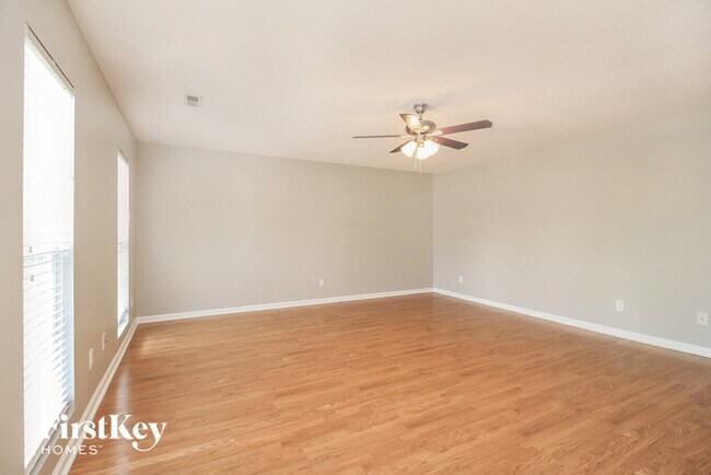 Building Photo - 324 Ridgeland Dr