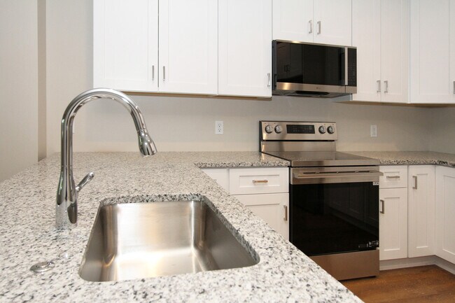 Foto del edificio - 5226 Bancroft Ave