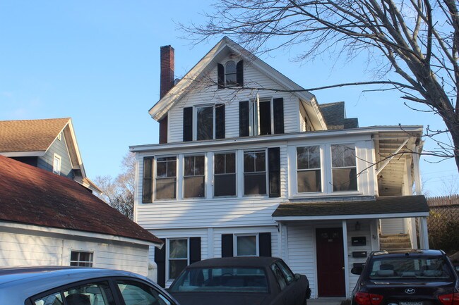 Foto del edificio - 70 Washington Ave