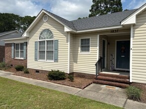 Building Photo - 5837 Maidstone Ln