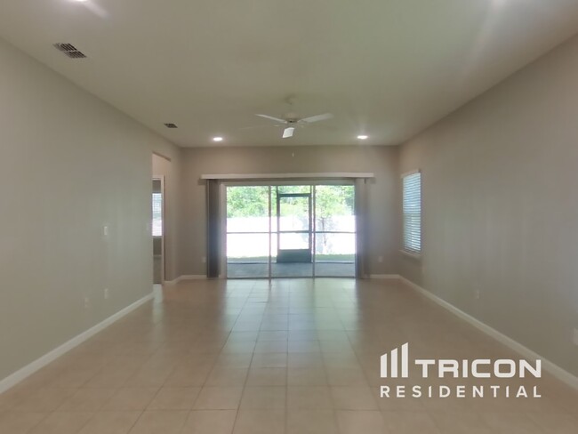 Foto del edificio - 6471 Longleaf Branch Dr