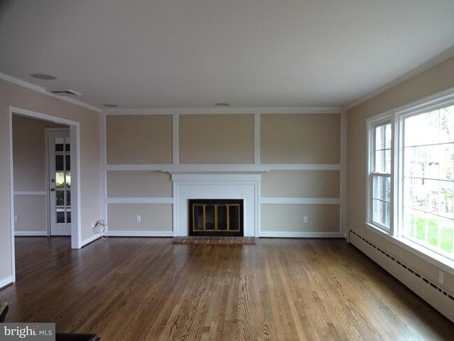 Building Photo - 6620 Skyline Ct