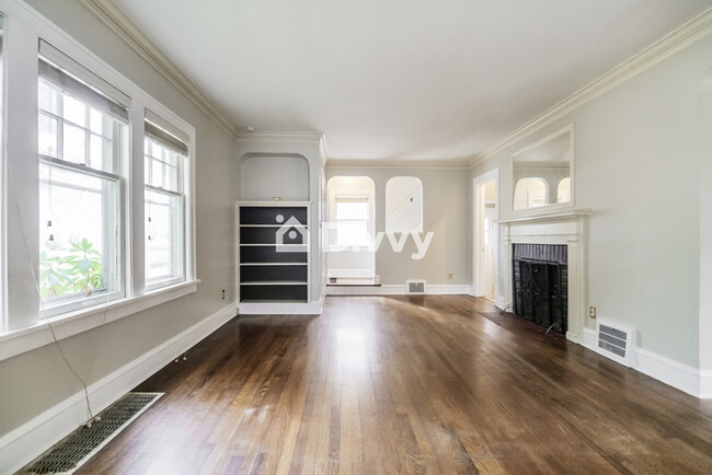 Building Photo - 3574 Avalon Rd, Shaker Heights, OH 44120