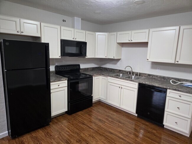 Building Photo - 1357 US-30