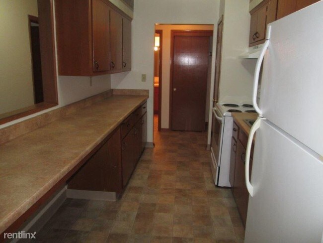 Building Photo - 2 br, 1 bath Apartment - 2904 20 Unit 20