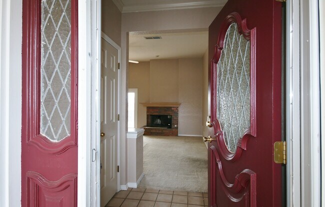 Building Photo - 4 Bed Brick Home! Zia School District! - P...