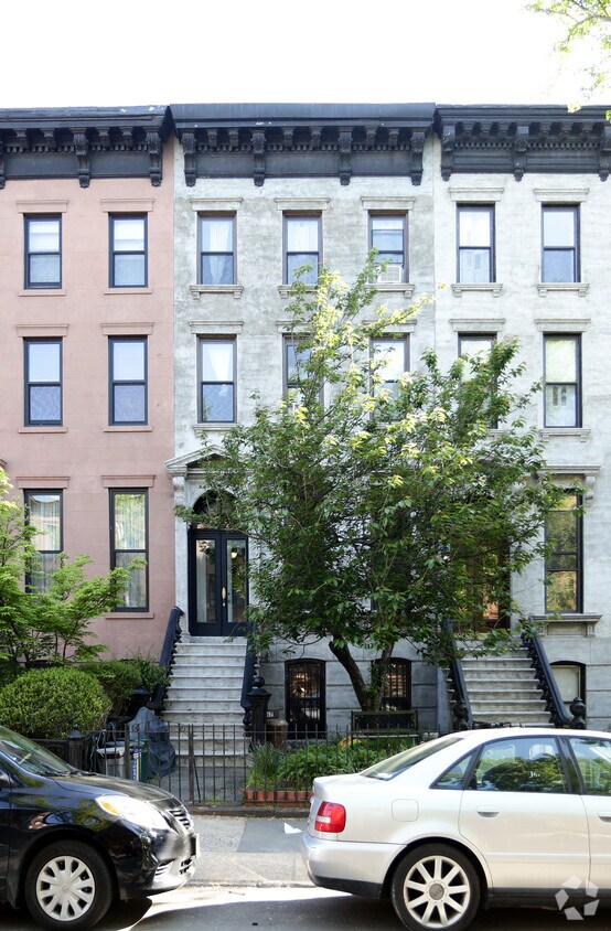 Foto principal - 367 Union St