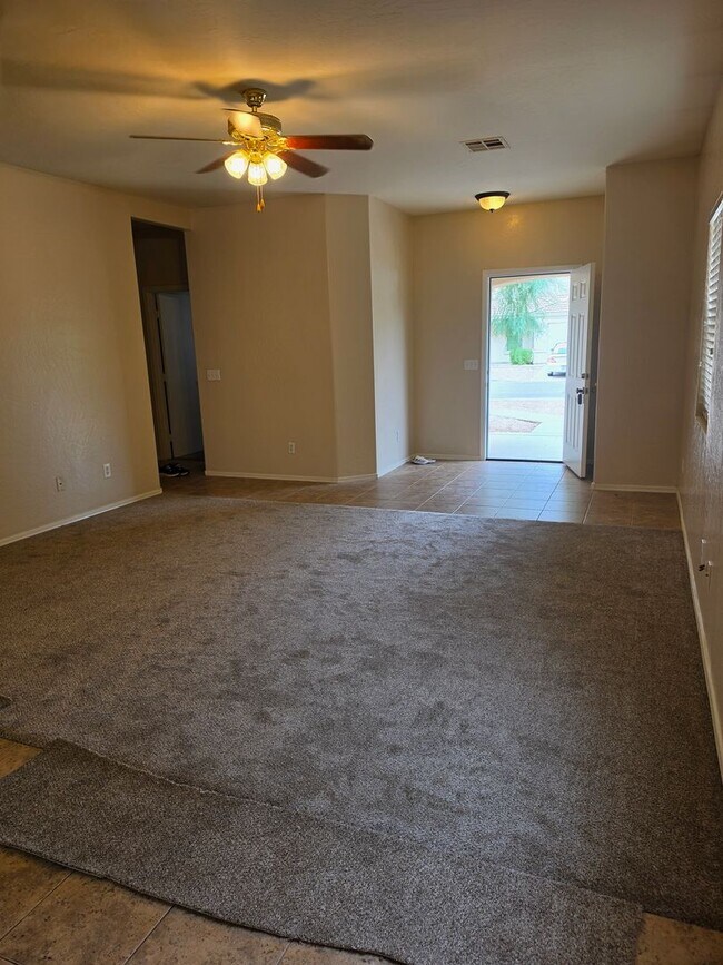 Foto del edificio - 3bed//2bath in San Tan Valley