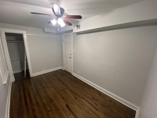 Foto del edificio - 2 bedroom in Chicago IL 60618