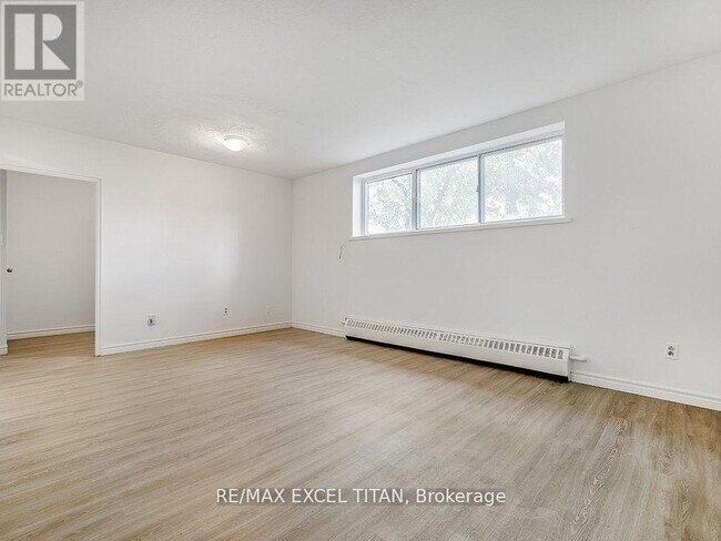 Photo du bâtiment - 165 Colborne Ave