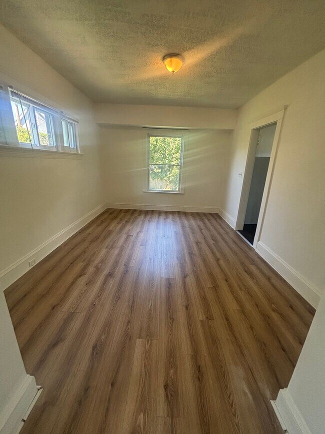 Foto del edificio - 4bd Single Cash Pay/Section 8 *SECURITY DEPOSIT SPECIAL*