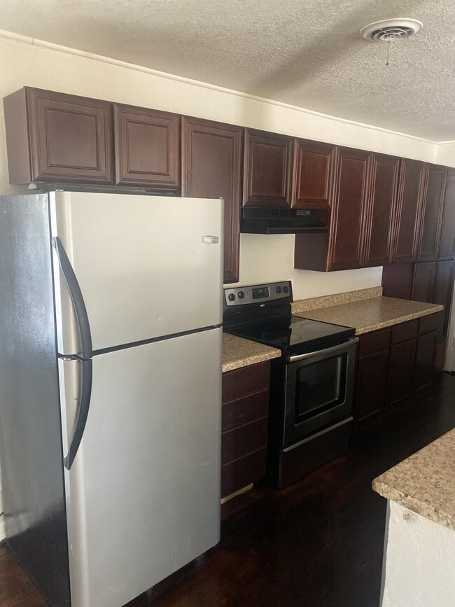 Foto del edificio - 119 Cox Dr