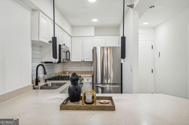 Foto del edificio - 2479 Peachtree Rd NE