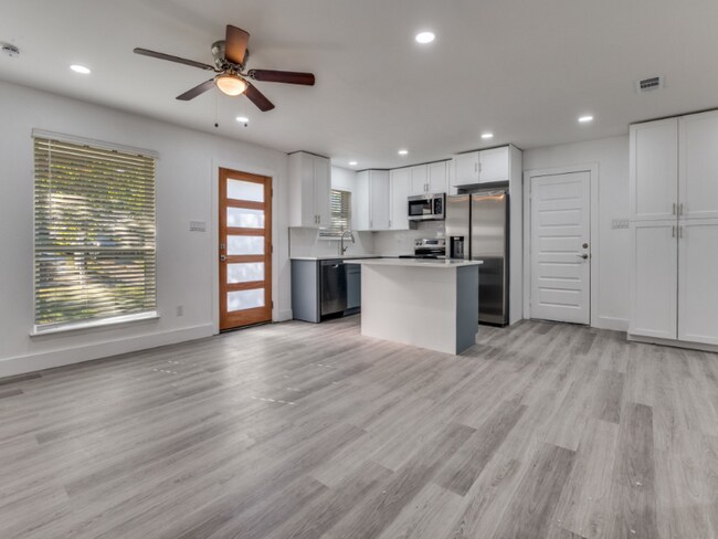 Foto del edificio - 715 Botany Bay Dr