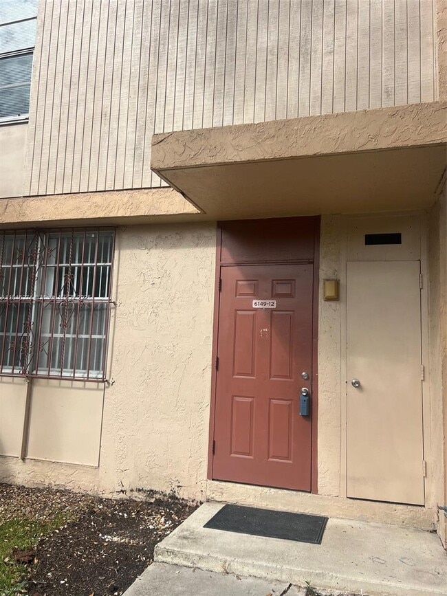 Building Photo - 6149 SW 69th St