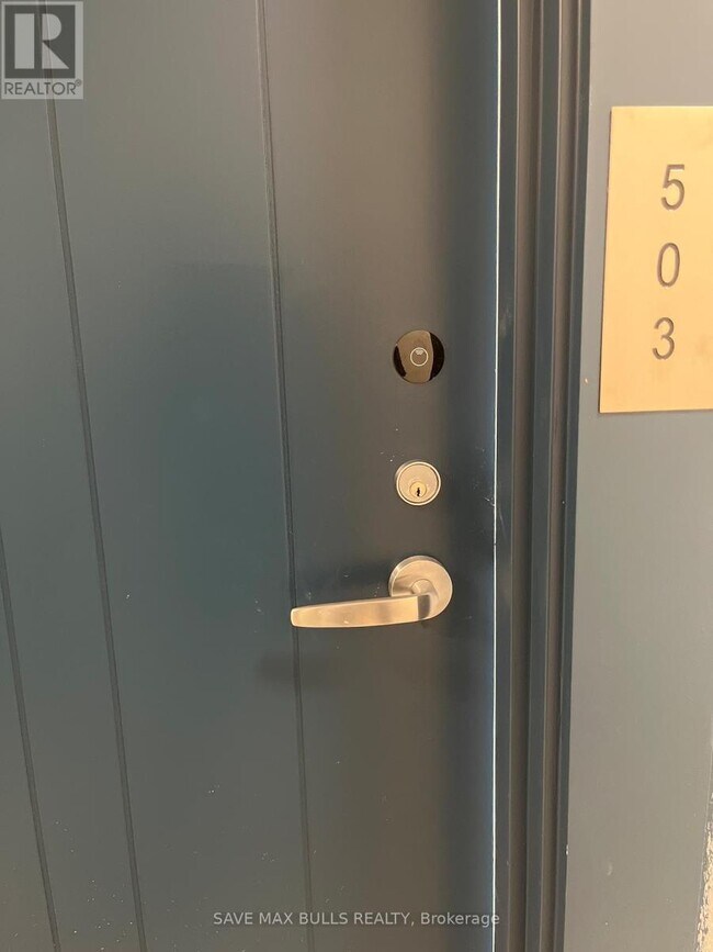 Photo du bâtiment - 2545 Simcoe St N