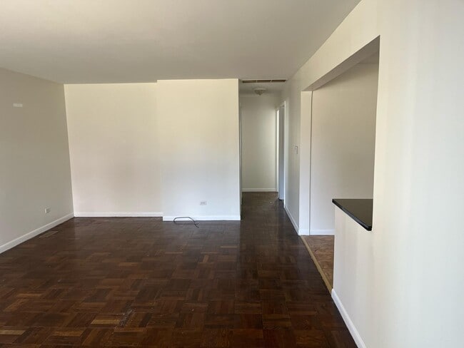 Foto del edificio - 883 S York St