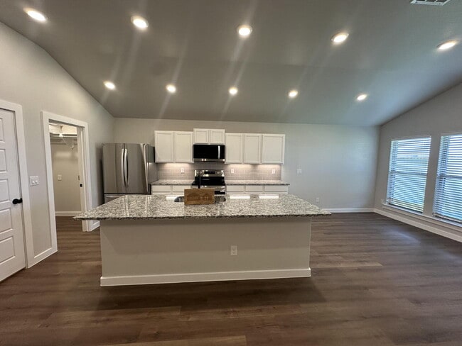 Building Photo - Brand New 3/2/2 in Cypress Ranch!