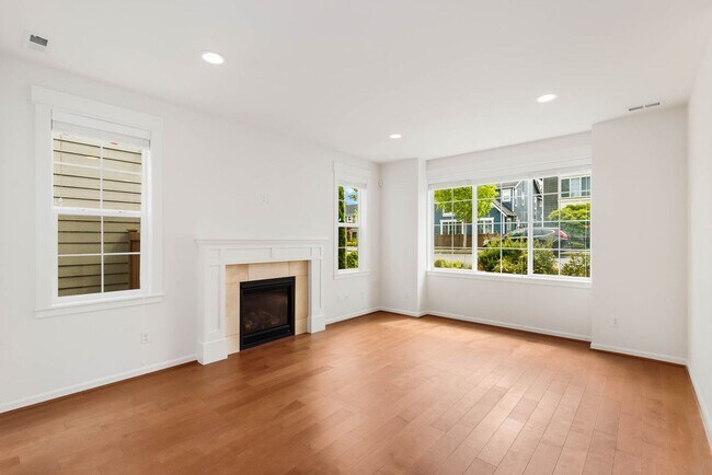 Foto del edificio - 4426 185th Pl SE