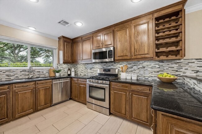 Foto del edificio - 1607 Willowby Dr