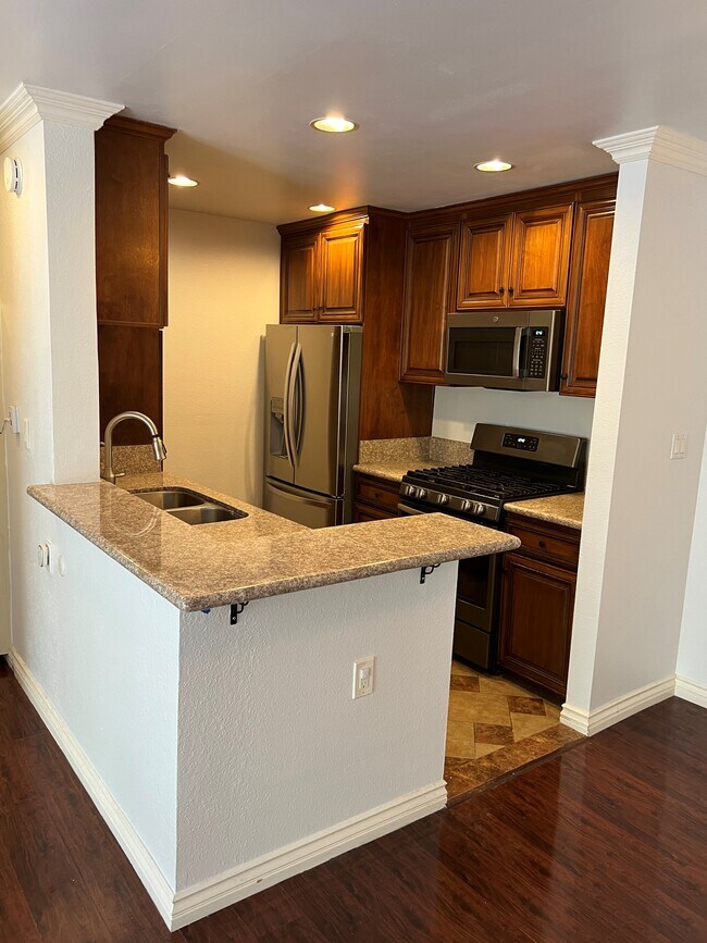 17900 Sherman Way Unit 233, Reseda, CA 91335 Condo for Rent in Reseda